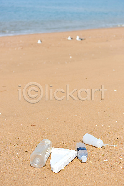 사회이슈 수질오염 환경오염 사람없음 JPG 포토 그린캠페인 모래 바다 스티로폼 쓰레기 야외 오염 왕산해수욕장 자연 자연보호 주간 페트병 해변 해양쓰레기 환경