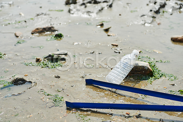 사회이슈 수질오염 환경오염 사람없음 JPG 포토 갯벌 궁평해수욕장 그린캠페인 모래 바다 쓰레기 야외 오염 자연 자연보호 주간 집게 페트병 해변 해양쓰레기 환경