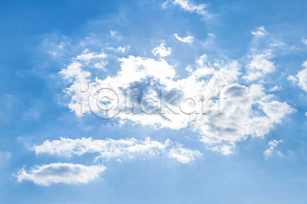 사람없음 JPG 포토 겨울 구름(자연) 뭉게구름 백그라운드 야외 자연 주간 풍경(경치) 하늘 하늘색 해 햇빛
