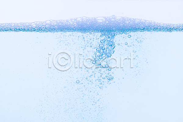 떨어짐 신선 사람없음 JPG 포토 해외이미지 갈증 거품 건강 목욕 물 물결 바다 백그라운드 빛 빨래 수중 액체 음료 자연 젖음 질감 추상 컨셉 투명 파도 파란색 해외202007 효과 흰색