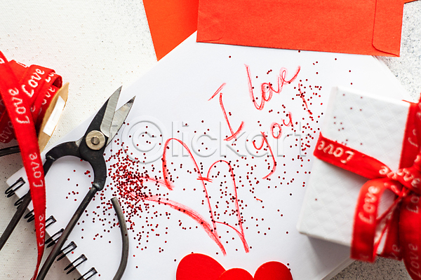 사랑 사람없음 JPG 포토 해외이미지 가위(도구) 공책 리본 발렌타인데이 선물상자 카드(감사) 커플 편지 하트 해외202007