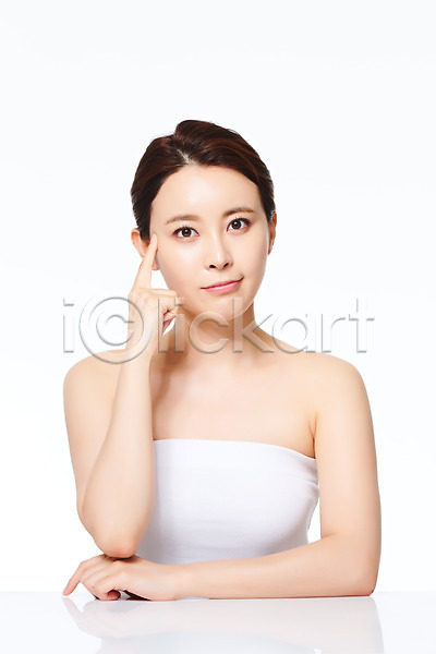 고민 20대 여자 한국인 한명 JPG 앞모습 포토 관리 뷰티 상반신 생각 성형수술 손짓 수술 스튜디오촬영 시술 실내 의료성형뷰티 의학 흰배경