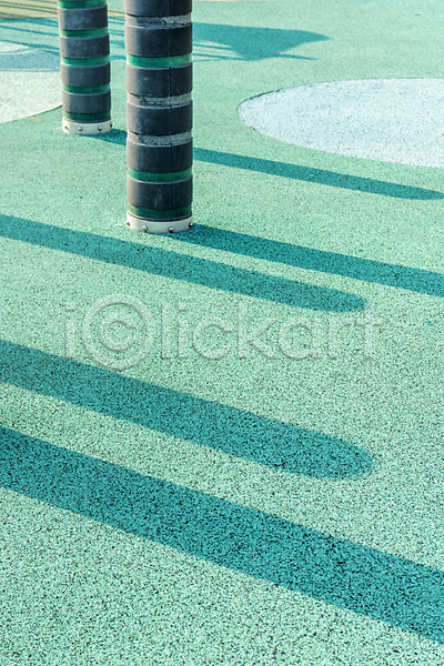 사람없음 JPG 포토 그림자 놀이터 바닥 백그라운드 안전바 야외 오후 주간 햇빛