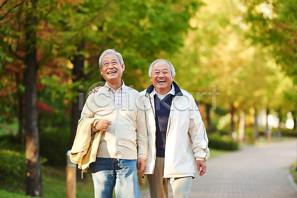 산책 우정 70대 노년 노인남자만 두명 한국인 JPG 앞모습 포토 가을(계절) 걷기 공원 나무 단풍 대화 미소(표정) 상반신 실버라이프 액티브시니어 야외 오팔세대 웃음 은퇴 주간 취미 친구 할아버지