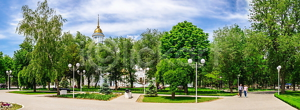 산책 사람없음 JPG 포토 해외이미지 강 거리 건물 건축양식 공원 다뉴브강 도시 맑음 모스크 야외 여름 여행 우크라이나 유럽 정사각형 지역 천연기념물 포트 해외202008 해외포토 휴양지