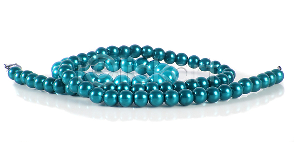 고급 우아함 화려 사람없음 여자 JPG 포토 해외이미지 고립 디자인 백그라운드 보물 보석 빛 선물 스타일 심볼 오브젝트 유행 장식 장신구 재산 전통 파란색 팔찌 해외202008 해외포토 흰색