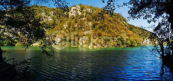 사람없음 JPG 포토 해외이미지 10월 9월 가을 강 국립공원 물 유럽 자연 크로아티아 풍경 해외202008 해외포토 호수