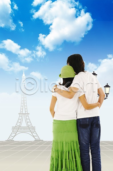 남자 두명 사람 여자 PSD 뒷모습 편집이미지 가로등 격자 구름(자연) 상반신 서기 야외 에펠탑 여행 전등 조명 주간 커플 파리(프랑스) 프랑스 하늘 해외여행 휴가