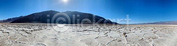 뜨거움 위험 추위 사람없음 JPG 포토 해외이미지 겨울 계곡 계절 국립공원 냉동 눈내림 대야 모래언덕 미국 사막 산 서리 선로 소금 스키 야외 언덕 얼음 여행 자연 자취 죽음 지질학 캘리포니아 태양 파란색 포인트 풍경 하늘 해외202008 해외포토 흰색