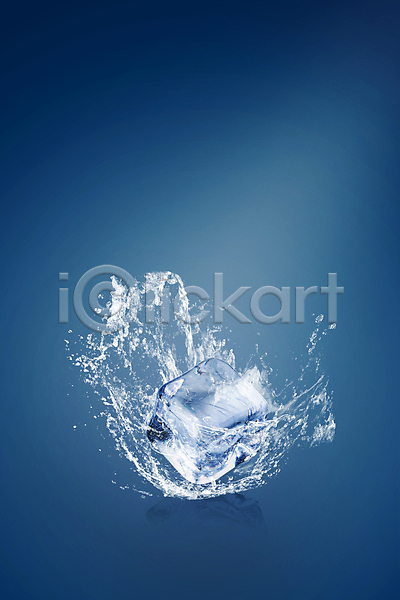 시원함 차가움 사람없음 JPG 포토 해외이미지 물 스플래쉬 얼음 투명 튀는물 파란색 해외202008