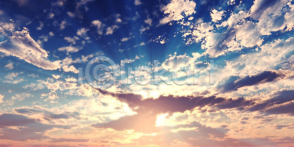 격려 따뜻함 분위기 신비 자유 평화 행복 사람없음 3D JPG 포토 해외이미지 강렬 광선 구름 노란색 드라마 만들기 맑음 백그라운드 빛 빨간색 수평선 신성 아침 오렌지 웅장함 일몰 일출 자연 장면 질감 처음 천국 천문학 추상 태양 풍경 하늘 해외202008 해외포토 햇빛 황금 황혼 힘