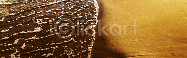 떨어짐 뜨거움 매끈함 휴식 사람없음 JPG 포토 해외이미지 거품 날씨 남쪽 내추럴 닫기 만 모래 물 바다 반사 백그라운드 빛 서핑 석호 에너지 여름 여행 웨이브 자연 조류 질감 파도 파라다이스 표면 해변 해외202008 해외포토 햇빛 황금 휴가 흰색