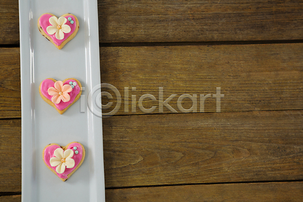 사람없음 JPG 포토 해외이미지 꽃무늬 디저트 분홍색 접시 쿠키 하트 해외202008