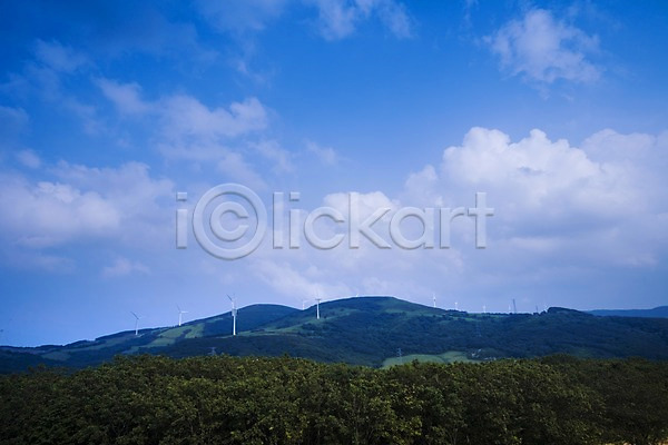 사람없음 JPG 포토 구름(자연) 나무 배경화면 백그라운드 산 식물 야외 에너지 자연 주간 풍경(경치) 풍력에너지 하늘