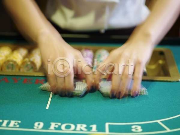 신체부위 JPG 포토 가로 게임 놀이 도박 딜러 레저 바카라 셔플링 손 손짓 실내 칩(놀이용품) 카지노 포커칩