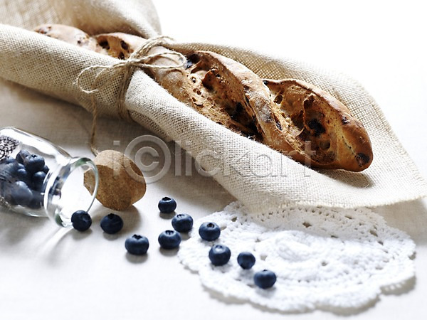 사람없음 JPG 포토 가로 곡물바게트 끈 디저트 바게트 블루베리 빵 실내 유리병 음식 제빵 천(직물) 코르크