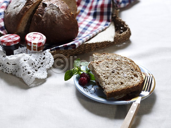 사람없음 JPG 아웃포커스 포토 가로 그릇 디저트 바게트 브런치 빵 실내 음식 잎 잼 접시 제빵 천(직물) 통밀바게뜨 포크