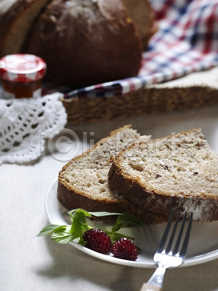 사람없음 JPG 아웃포커스 포토 그릇 디저트 바게트 브런치 빵 세로 실내 음식 잎 잼 접시 제빵 천(직물) 통밀바게뜨 포크