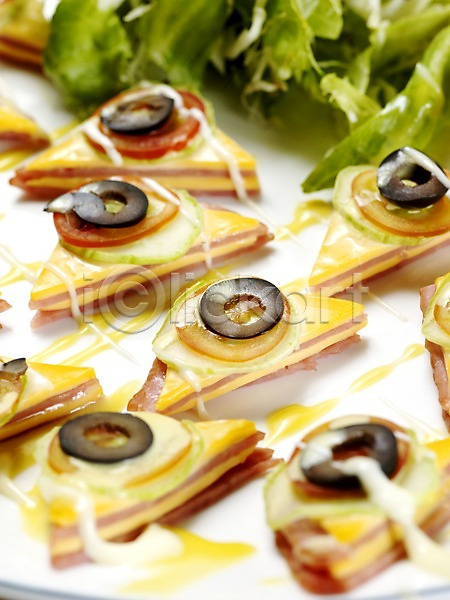 사람없음 JPG 포토 방울토마토 샐러드 세로 실내 안주 오이 올리브 음식 치즈 카나페