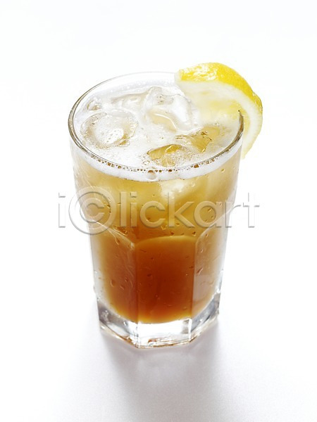 사람없음 JPG 포토 누끼 레몬 레몬장식 세로 술잔 실내 얼음 음료 음식 잔 주류 칵테일 칵테일잔 한잔