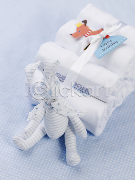 사람없음 JPG 포토 다발 묶기 문구용품 세로 스튜디오촬영 실내 아기용품 양말 옷 유아복 인형 축하카드 카드(감사) 토끼인형