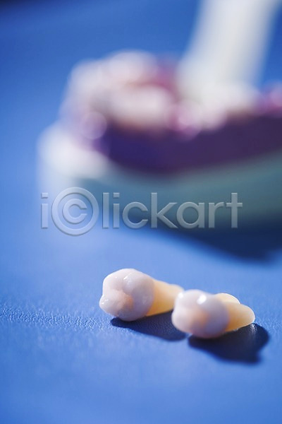 사람없음 JPG 근접촬영 아웃포커스 포토 두개 실내 의료용품 치과 치과용품 치아 티타늄