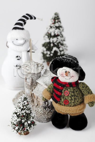 사람없음 JPG 아웃포커스 포토 건물 겨울 계절 나무 눈(날씨) 눈사람 모자(잡화) 모형 목도리 스튜디오촬영 식물 실내 오브젝트 인형 자연 크리스마스트리