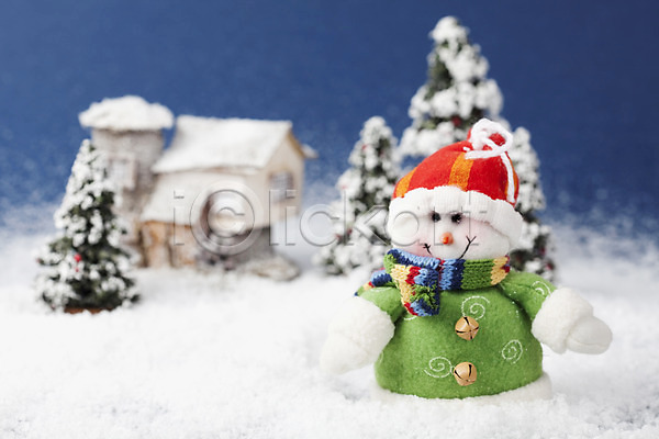 사람없음 JPG 아웃포커스 포토 건물 겨울 계절 나무 눈(날씨) 눈사람 모자(잡화) 모형 목도리 식물 야외 오브젝트 인형 자연 주택 크리스마스트리