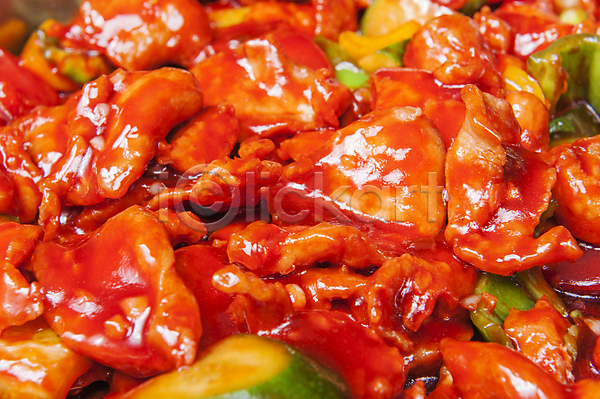 고급 뜨거움 매움 사람없음 JPG 포토 해외이미지 맛 맛있는 묘사 뷔페 빨간색 식당 식사 요리 육류 음식 쟁반 주키니 중국 중식 채소 치킨 해외202009