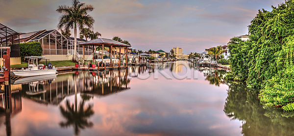 사람없음 JPG 포토 해외이미지 구름 나루 나폴리 만 물 바다 보트 새벽 수로 야자수 요트 일출 자연 풍경 플로리다 하늘 해외202009 해외포토