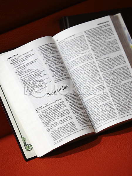 사람없음 JPG 포토 교회 기독교 기독교용품 백그라운드 성경 실내 오브젝트 종교 종교용품 책 펼침