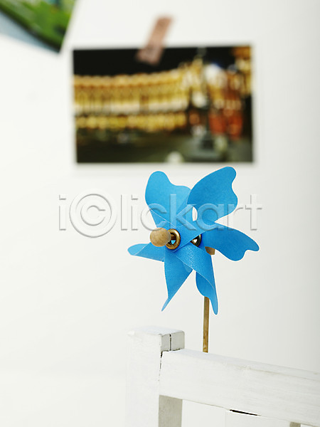 사람없음 JPG 포토 기념사진 꽃 놀이용품 바람개비 백그라운드 생활용품 스튜디오촬영 실내