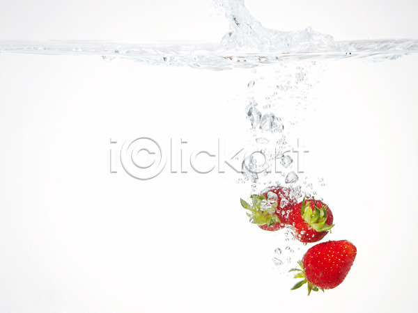 사람없음 JPG 포토 거품 과일 농작물 딸기 물 물방울 물백그라운드 물이미지 백그라운드 스튜디오촬영 식물 실내 음식 제철과일