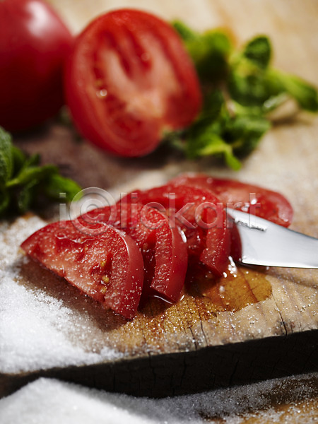 사람없음 JPG 포토 나이프 농작물 단면 도마(주방용품) 백그라운드 설탕 스튜디오촬영 식재료 실내 음식 채소 토마토
