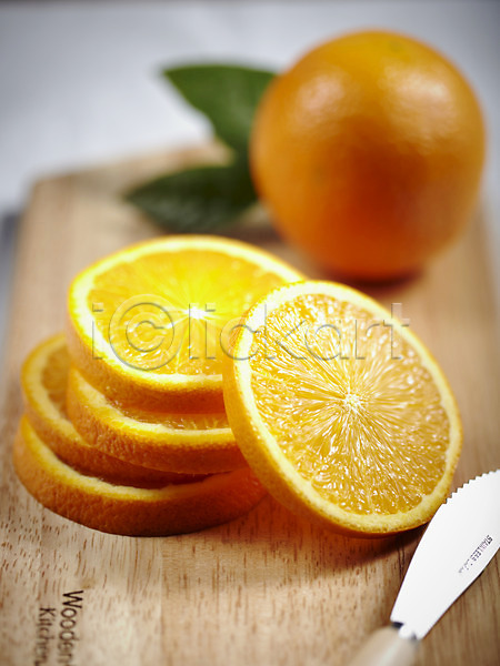 사람없음 JPG 포토 과일 나이프 농작물 단면 도마(주방용품) 백그라운드 스튜디오촬영 식물 실내 열매 오렌지 음식