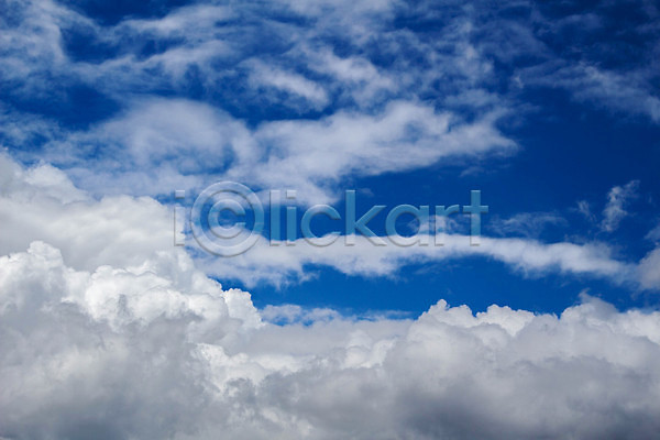 사람없음 JPG 포토 해외이미지 구름(자연) 날씨 내추럴 맑음 백그라운드 벽지 빛 솜털 야외 여름(계절) 우주 자연 질감 천국 추상 파란색 패턴 풍경(경치) 하늘 해외202009 햇빛 환경 흰색