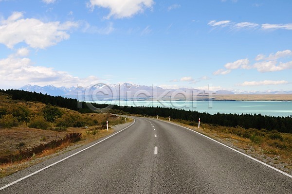 상쾌 여유 사람없음 JPG 포토 구름(자연) 길 뉴질랜드 도로 마운틴쿡 야외 중앙선 풍경(경치) 하늘