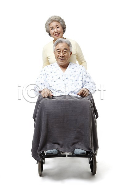 고통 다정 행복 60대 남자 노년 노인만 동양인 두명 사람 성인 여자 한국인 JPG 포토 건강 건강관리 노부부 누끼 라이프 라이프스타일 모델 미소(표정) 부부 서기 스튜디오촬영 실내 실버(노인) 실버라이프 앉기 요양 웃음 의료기기 의료용품 전신 커플 포즈 할머니 할아버지 환자 환자복 휠체어