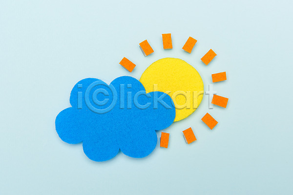 사람없음 JPG 포토 하이앵글 구름(자연) 날씨 맑음 스튜디오촬영 실내 태양 파란배경 플랫레이 환경