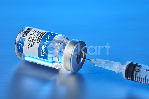 JPG 근접촬영 포토 건강 과학 델타변이바이러스 바이러스 백신 스튜디오촬영 실내 앰플 약 의학 전염병 주사기 질병 코로나바이러스 파란배경