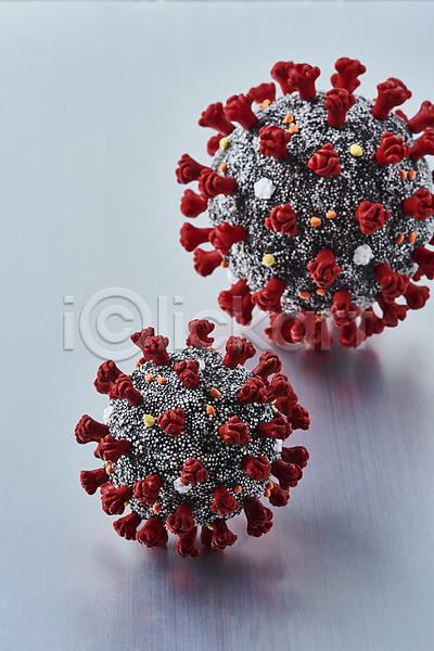 사람없음 JPG 포토 건강 과학 델타변이바이러스 모형 바이러스 백신 스튜디오촬영 실내 약 의학 전염병 질병 코로나바이러스 회색배경