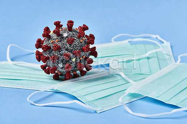 사람없음 JPG 포토 건강 과학 델타변이바이러스 마스크 모형 바이러스 백신 스튜디오촬영 실내 약 의학 전염병 질병 코로나바이러스 파란배경