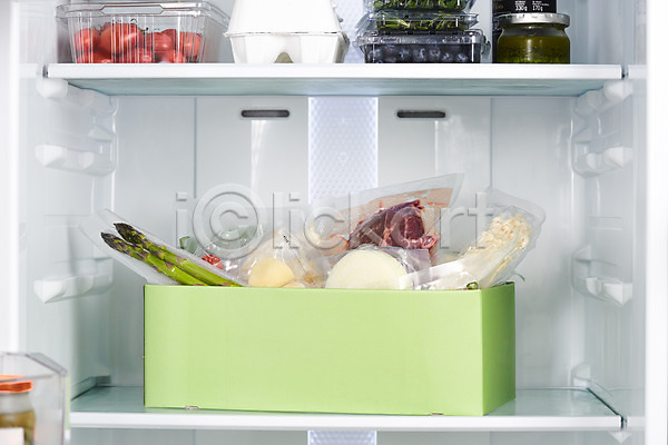 사람없음 JPG 포토 냉장고 마늘 밀키트 버섯 소고기 식재료 실내 아스파라거스 양파 음식 저장 주방 포장