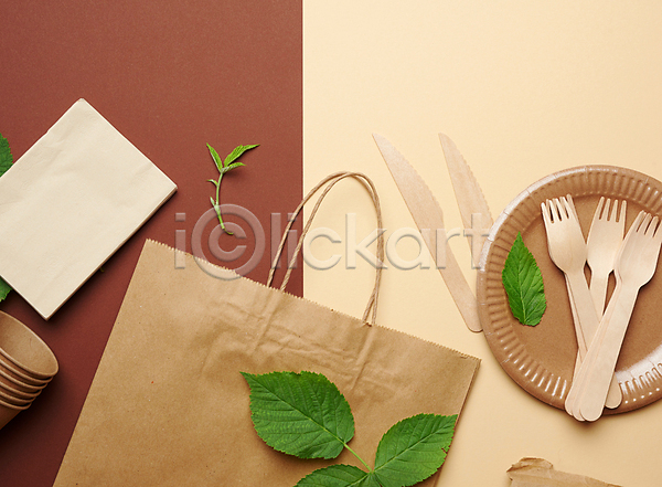 사람없음 JPG 포토 해외이미지 갈색배경 나무포크 쇼핑백 실내 일회용 잎 재활용 접시 종이컵 친환경