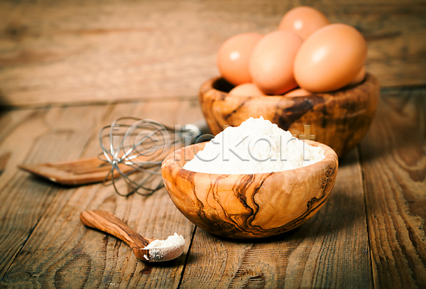 사람없음 JPG 포토 해외이미지 계란 나무배경 밀 밀가루 빵 피자 해외202004 해외202105
