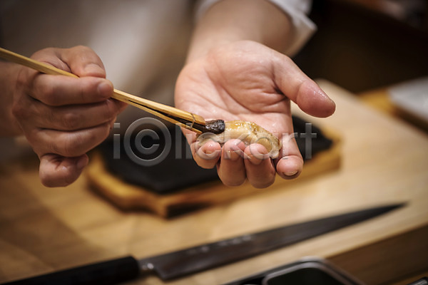 신선 신체부위 JPG 포토 들기 만들기 손 실내 오마카세 일본음식 일식요리사 일식집 초밥