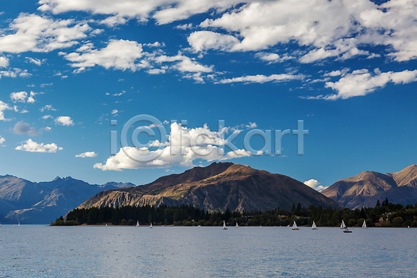 사람없음 JPG 포토 해외이미지 구름(자연) 뉴질랜드 산 요트 풍경(경치) 하늘 해외202004 해외202105 호수