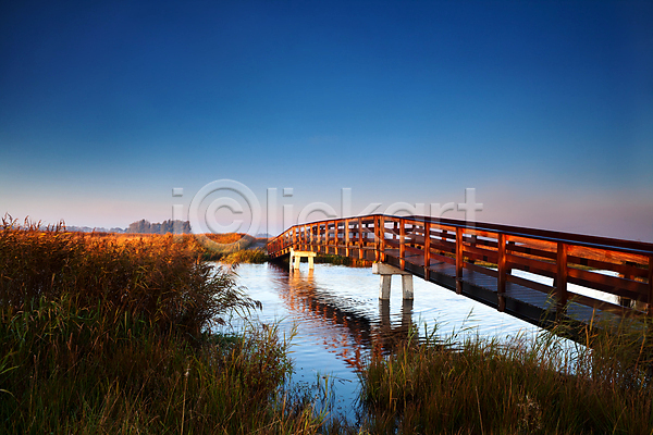 사람없음 JPG 포토 해외이미지 강 네덜란드 맑음 수평선 아침 야외 연못 태양 풍경(경치) 하늘 해외202004 햇빛 호수