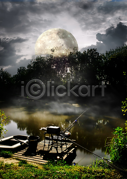 사람없음 JPG 포토 해외이미지 강 구름(자연) 나무 달 안개 야간 야외 연못 인공위성 풍경(경치) 하늘 해외202004 해외202105 호수