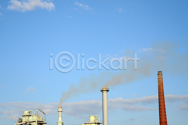 매연 위험 환경오염 사람없음 JPG 포토 해외이미지 가스 건물 공장 구름(자연) 굴뚝 배기가스 스모그 연기 연료 오염 자연 하늘 해외202004 화학물질 환경